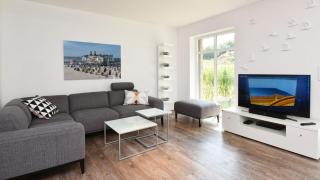 Exklusive Reetdach-Villa Ostseefrische - Lobbe - 9