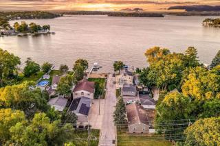 The Main Stay - Mineola Bay Lakeview and Access - Fully Furnished Monthly & Seasonal Rental in Fox Lake - 0