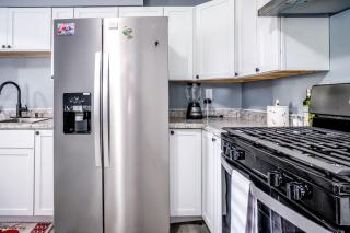 The Main Stay - Mineola Bay Lakeview and Access - Fully Furnished Monthly & Seasonal Rental in Fox Lake - 1