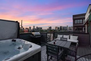 LUXE-Cowboy Country-Patio Hot Tub-Downtown Living - 8