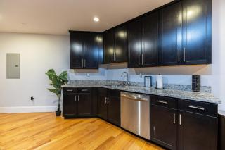 NEW -Entire Place-Laundry In Unit -Family Friendly - 5