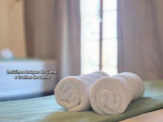 Casa com Piscina próximo ATRATIVOS/ wifi/ garagem - 2