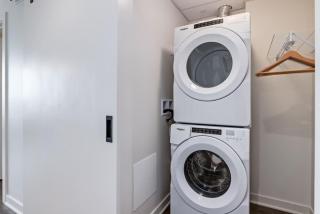 Calgary 1 Bedroom Apartment - 1