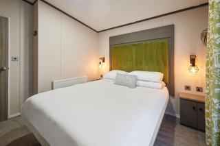 Happy Days Lodge with Hot Tub - 3