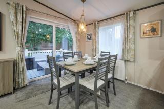 Happy Days Lodge with Hot Tub - 5