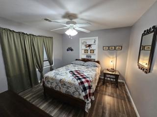 Bluff City Manor A - 3