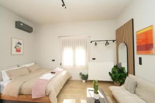 Stylish studio apartment with private yard - 3