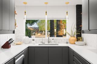 Modern Retreat with Pool Hot Tub Outdoor Kitchen - 7