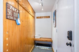 Walk to Canyons Village Charm, Vintage Inspired Interiors, Private Patio, Shared Pool, Minutes from Fine Dining - 2