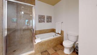 LV110 Secluded Downstairs 1 Bedroom Legacy Villa - 3