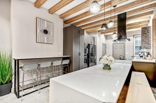 Designer 5Bed - 4Bath Home in Old City A Plus Location - 5