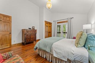 Horse Cove Haven - 9