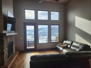 Luxury Ridge Townhome Stunning Eden Valley Views - 4
