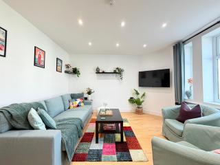 Modern Apartment, Central Location - Perfect for Business, Leisure or Families - 7