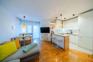 Flex SelfCheckIns 194 - Zagreb - 2 Bedrooms - Parking - Loggia - 2