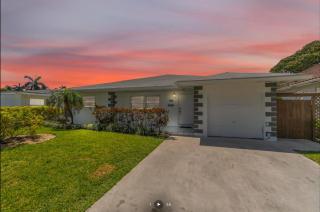 Modern Home in Hallandale Beach - 6