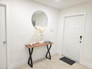 Modern Home in Hallandale Beach - 3