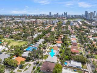 Modern Home in Hallandale Beach - 5