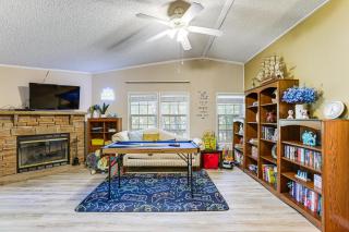 Lake Livingston Home with Dock and Deck! - 7