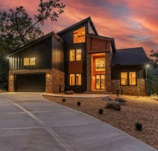 Modern Mountain Haus - 0