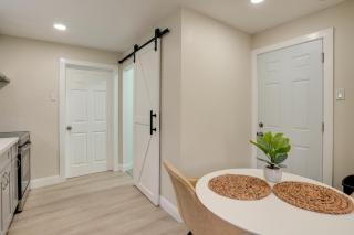 Shop, Sip and Explore Couples Retreat in Oakland! - 2