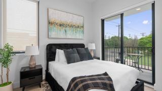 Modern & Newly Renovated 1BR Flat West Congress - 9