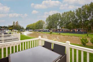 Bakers Lodge with Hot Tub - 3