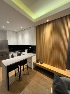 White Tower Luxury Apartment - 9