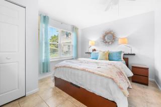 Seashell House 4BR Family & Pet Friendly Beach Home - 6