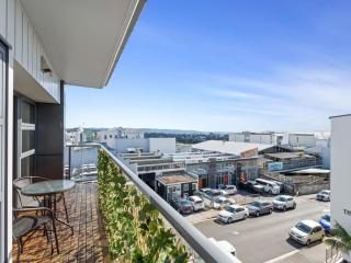 Eden Terrace Two Bedroom Free Parking - 8