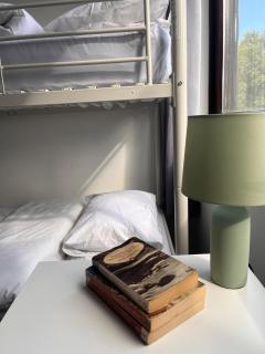 4 Bed Flat in Hoxton Zone 1 with Balcony - 3