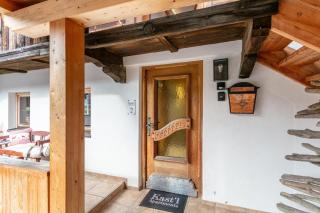 Kast'l Apartments - 1