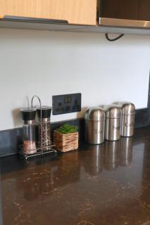 Luxurious Modern 2 Bedroom Apartment with Terrace - 6