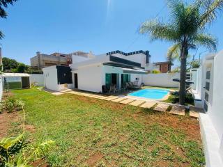 Villa H modern living steps from the beach - Témara - 3