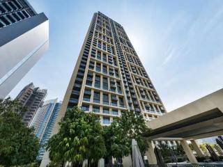 Luxury Family Friendly Apartment - Full Burj Khalifa & Fountain Views - 1