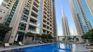 Luxury Family Friendly Apartment - Full Burj Khalifa & Fountain Views - 3