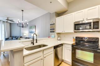 1 Mi to Beach! Resort Retreat with Pool in Destin - Destin - 4