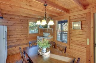 Access to Community Marina! Lake-View Murray Cabin - 2