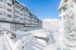 Wolf & Deer Apartment Ski-In Ski-Out 250m - Happy Rentals - 2