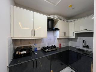 Lume Grey Retreat - 2