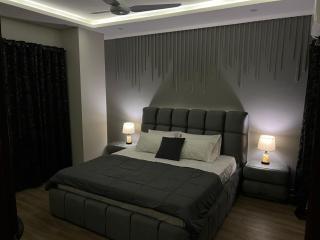 Lume Grey Retreat - 8