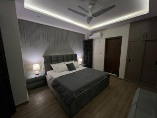 Lume Grey Retreat - 5