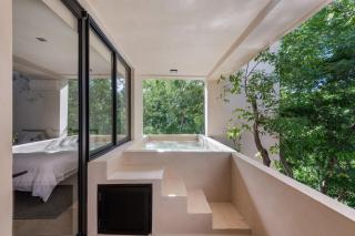 Artra, Modern Comfort with pool views - 2