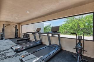 Artra, Modern Comfort with pool views - 2