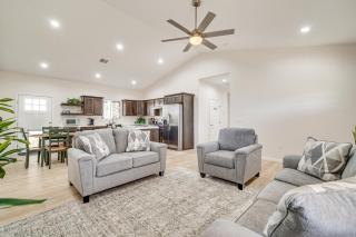 Hike and Ski! Home with Dog-Friendly Yard in Eagar - 5