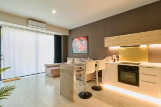 Kosta Homes - Modern Coastal Getaway 400m from Sea - 4