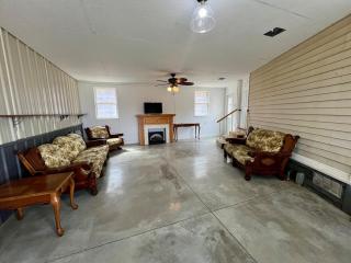 Country Retreat in Neodesha KS - 9