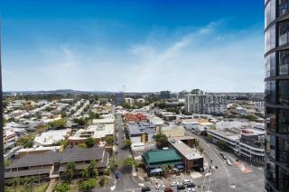 Stylish 1-Bed Apartment in Fortitude Valley - 5