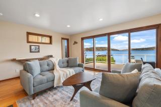 Waterfront Blue Haven w Dock, Garden & Lake Views - 6