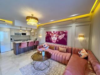 Luxury Pastel Suite with Balcony & Pool - Marrakesh - 7